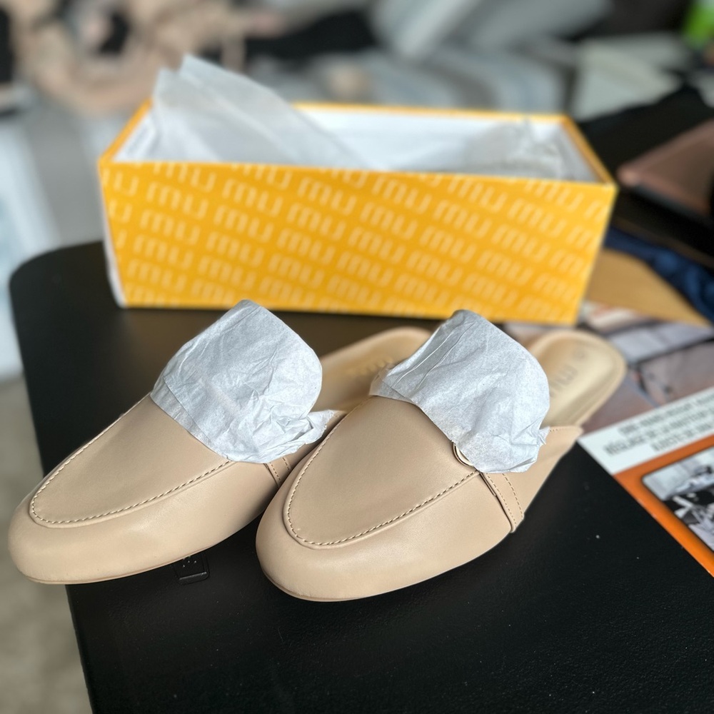 Nude women’s mules